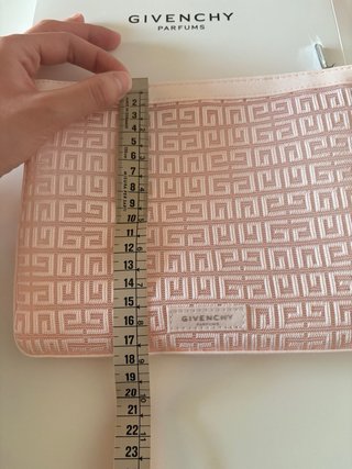 Trousse Givenchy Nude