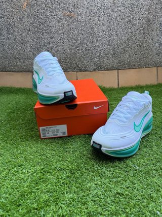 Nike Vomero Plus Running Talla 40 Verde/Blanco