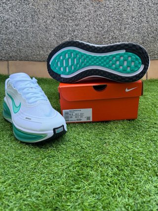 Nike Vomero Plus Running Talla 40 Verde/Blanco
