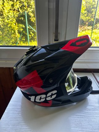Casco SixSixOne + Gafas 100%