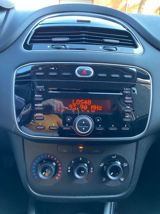 SOLO 67.812 km!!!! FIAT PUNTO 1.3 JTD 2014