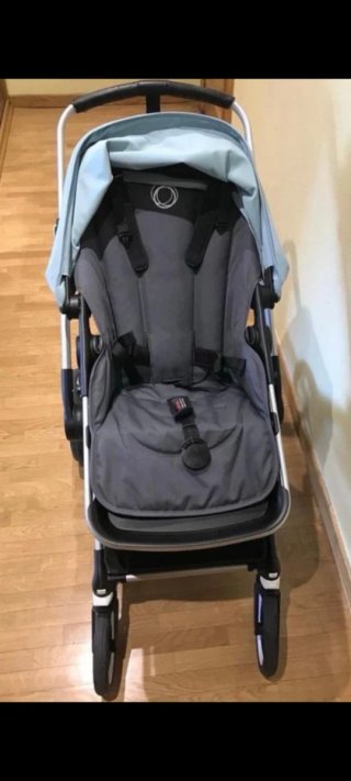 Bugaboo Fox  con Capota Azul Vapor.