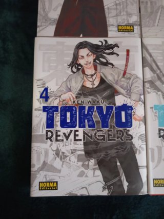 TOKYO REVENGERS manga 1-7 + shikishis