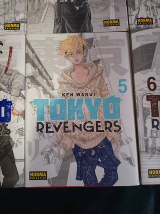 TOKYO REVENGERS manga 1-7 + shikishis