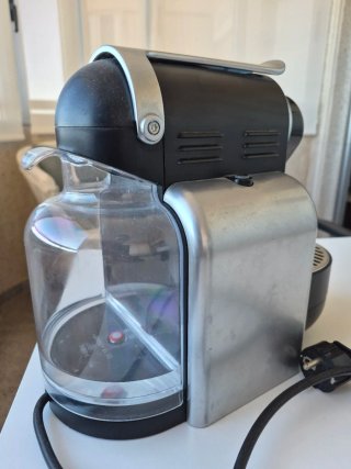Cafetera Nespresso DeLonghi Cápsulas