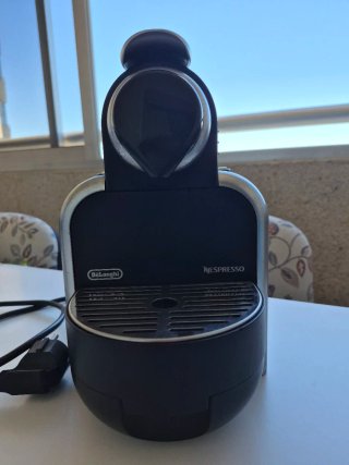 Cafetera Nespresso DeLonghi Cápsulas
