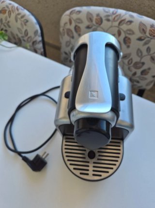 Cafetera Nespresso DeLonghi Cápsulas