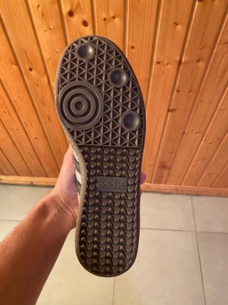 Zapatillas Adidas Blancas y Plateadas talla 39