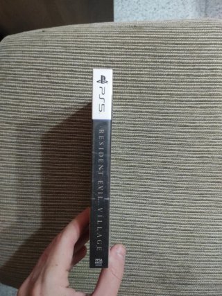 Nuevo Resident Evil Village steelbook edition PS5