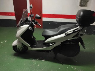 Yamaha Majesty 125 Blanca