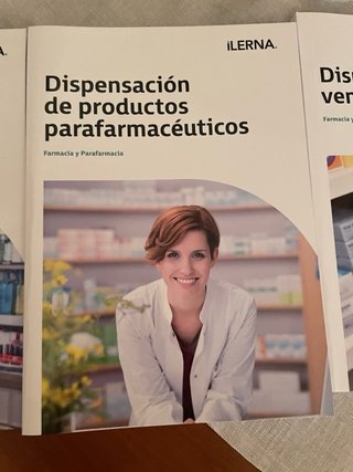 Libros Farmacia y Parafarmacia ILERNA 1º Año