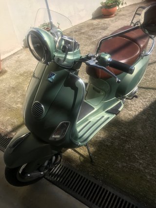 Vespa 125 LXV IE Scooter Automática