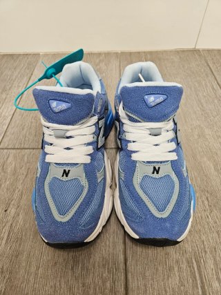 New Balance 9060 Azul y Gris