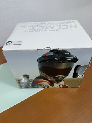 Casco BMW Blanco con Diseño Tricolor