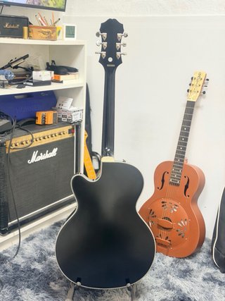 Guitarra Epiphone Swingster Negra