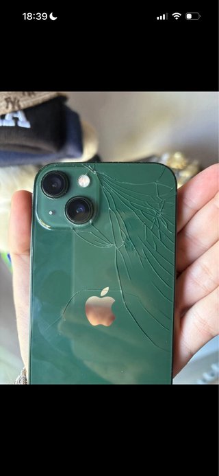 iPhone 13 Apple