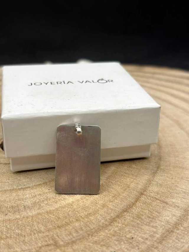 Colgante chapa Joyería Valor