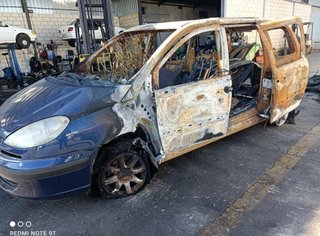 Pinza de freno delantera peugeot 807 sv 354899