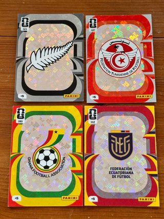 Cartas sueltas Escudos Fifa  world 2026 Adrenalyn