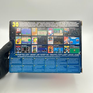Nintendo NES Classic Mini con caja