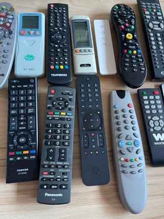 Lotto di telecomandi vari