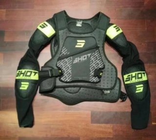 Peto coraza Chaleco Moto Shot Ultralight