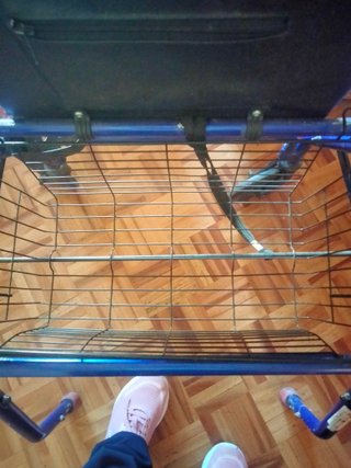 Andador para ancianos en buen estado