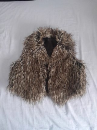 Chaleco de pelo marrón