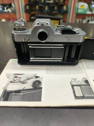 Nikon Nikkormat EL Cámara SLR 1972