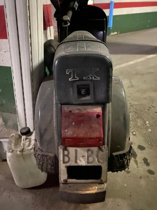 Vespa Negra/Gris Scooter