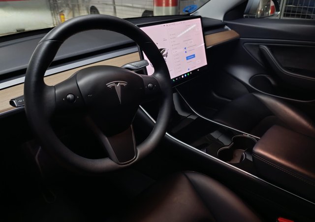 Tesla Model 3 GRAN AUTONOMIA - PRECIO NEGOCIABLE