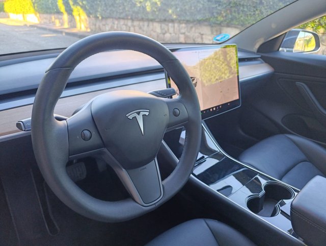Tesla Model 3 GRAN AUTONOMIA - PRECIO NEGOCIABLE