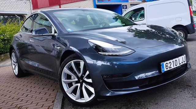 Tesla Model 3 GRAN AUTONOMIA - PRECIO NEGOCIABLE