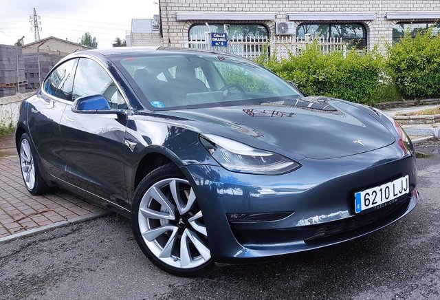 Tesla Model 3 GRAN AUTONOMIA - PRECIO NEGOCIABLE