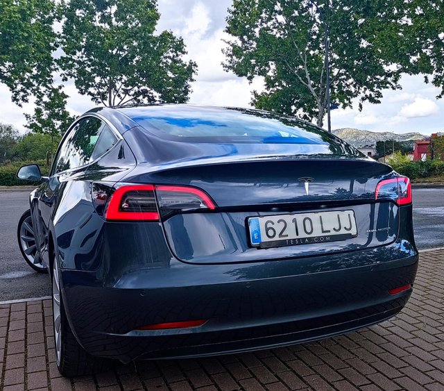 Tesla Model 3 GRAN AUTONOMIA - PRECIO NEGOCIABLE