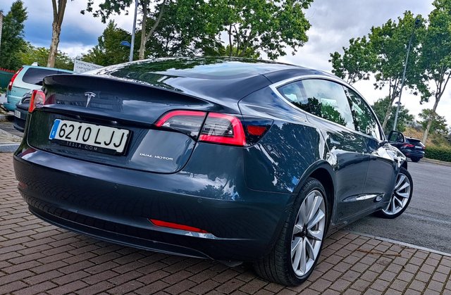 Tesla Model 3 GRAN AUTONOMIA - PRECIO NEGOCIABLE