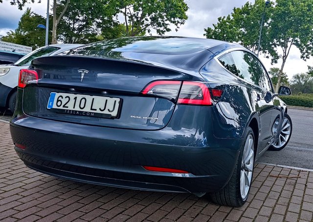 Tesla Model 3 GRAN AUTONOMIA - PRECIO NEGOCIABLE