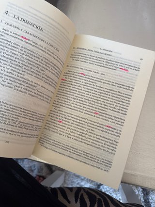 Sistema de derecho civil Contratos en especial,...