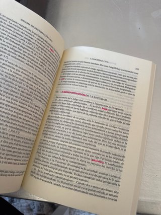 Sistema de derecho civil Contratos en especial,...