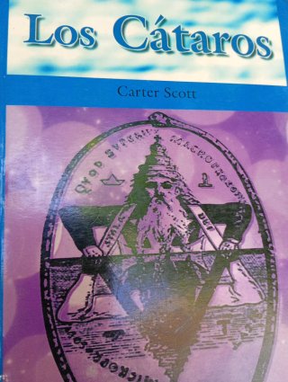 Los Cataros,País Cataro, Magia de Runas (3 libros