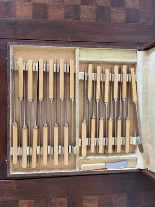 Set Cubiertos Vintage Beige