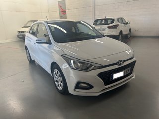 Hyundai i20 ESSENCE 1.2 85CV