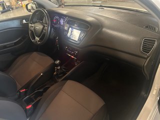 Hyundai i20 ESSENCE 1.2 85CV