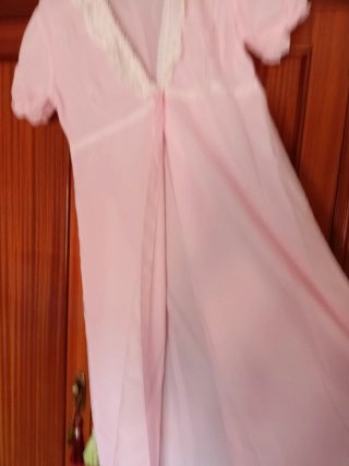 Conjunto camisón y bata rosa
