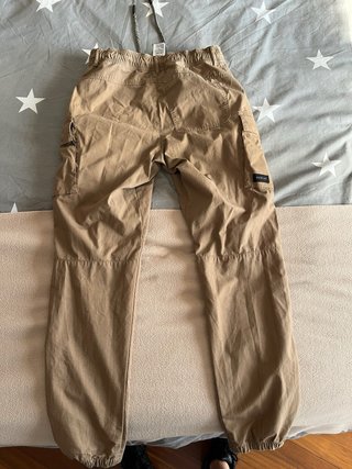 Pantalón cargo senderismo marrón