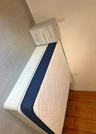 Canapé a ribalta in legno con 4 angoli arrotondati in legno massello da 3 cm con coperchio rinforzato
