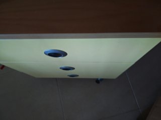 3 piezas. Cómoda, mesilla y dos puertas, sin envío