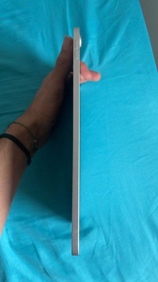 Apple iPad 11 A16