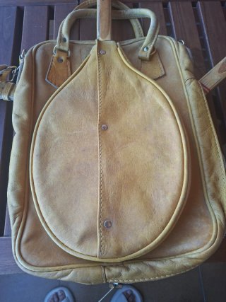 Paletero y raqueta tenis vintage cuero