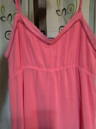 Vestido Naf Naf color salmón o coral talla 44